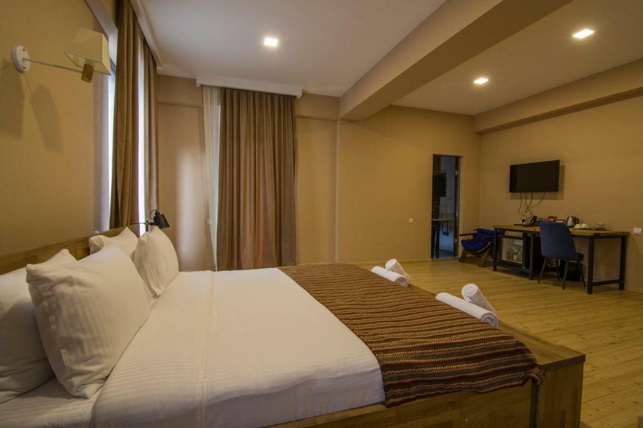 Boutique Hotel "Biotel" Tsqnet'i Екстер'єр фото